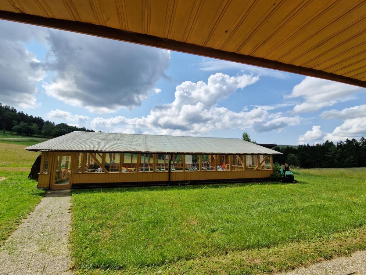 Pension Weghof Mit Gasthaus Böbrach Exteriör bild